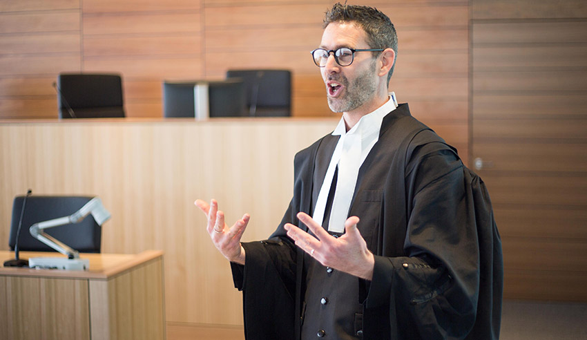 Virtual courtroom makes future students the jury