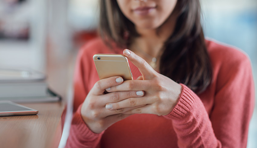 girl using smartphone lw